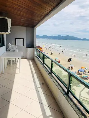 A planta de Apartamento a Beira Mar