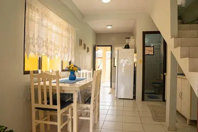 A cozinha ou kitchenette de Casa 100m da praia, 10 pessoas, 3 quartos