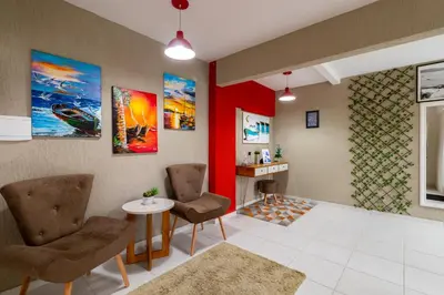 Uma área de estar em Residencial 20m Praia Central & Frente Avenida