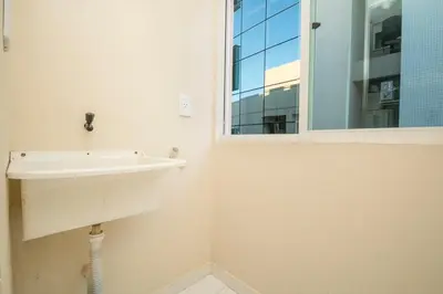 Uma casa de banho em Residencial Melfi 3 - Apto 01 - Frente avenida