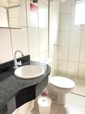 Uma casa de banho em Residencial Melfi 3 - Apto 08 - Lateral