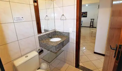 Uma casa de banho em 1054 - Apartamento para locação em Bombinhas - Residencial Solar das Bromélias Apto 232