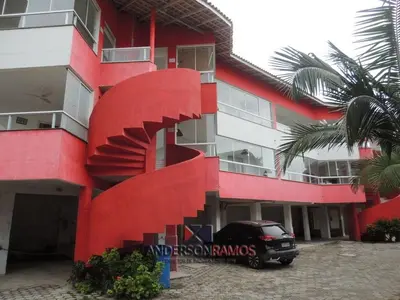 O edifício onde o apartamento está situado