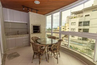 A cozinha ou kitchenette de 006 - Amplo 3 quartos com vista mar em Bombas