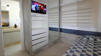 A planta de 1076 Praia de bombinhas com 3 suítes ótima opção.