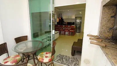 A cozinha ou kitchenette de 1043 Apartamento a 50 mts da Praia de Bombinhas