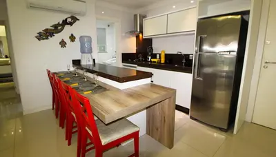 A cozinha ou kitchenette de 1043 Apartamento a 50 mts da Praia de Bombinhas