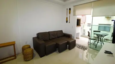 Uma área de estar em 1043 Apartamento a 50 mts da Praia de Bombinhas