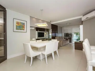 A planta de Boulevard 205A - Excelente apartamento em condomínio de luxo no centro de Bombinhas - Piscina - Jacuzzi - Academia - Portaria 24h.