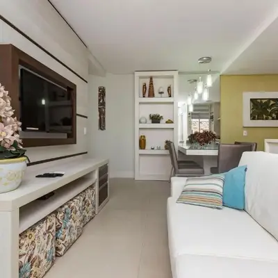 Boulevard 211B - Excelente apartamento em condomínio de luxo no centro de Bombinhas - Piscina - Jacuzzi - Academia - Portaria 24h.