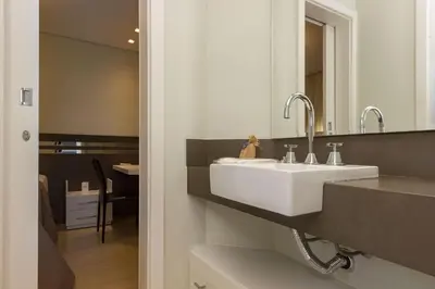 A planta de Boulevard 215C - Excelente apartamento em condomínio de luxo no centro de Bombinhas - Piscina - Jacuzzi - Academia - Portaria 24h.