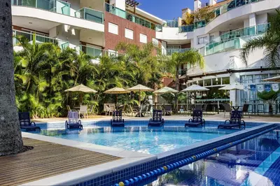 A planta de Boulevard 215C - Excelente apartamento em condomínio de luxo no centro de Bombinhas - Piscina - Jacuzzi - Academia - Portaria 24h.