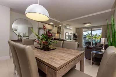A planta de Boulevard 215C - Excelente apartamento em condomínio de luxo no centro de Bombinhas - Piscina - Jacuzzi - Academia - Portaria 24h.