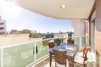 A planta de Boulevard 224D - Excelente apartamento em condomínio de luxo no centro de Bombinhas - Piscina - Jacuzzi - Academia - Portaria 24h.