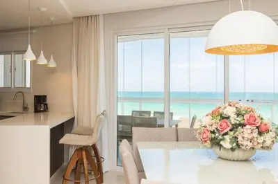 A planta de Varandas do Atlântico 401-A – Apartamento de Alto Padrão com Vista Panorâmica para o Mar em Bombas.