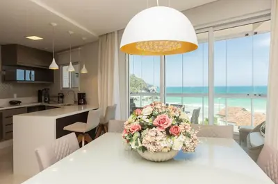 A planta de Varandas do Atlântico 401-A – Apartamento de Alto Padrão com Vista Panorâmica para o Mar em Bombas.