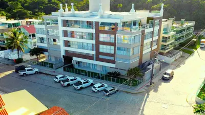 O edifício onde o apartamento está situado