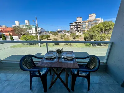 Uma varanda ou terraço em Estúdio Para Relaxar a 150 Metros da Praia - V2