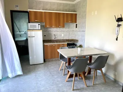 A cozinha ou kitchenette de Estúdio Para Relaxar a 150 Metros da Praia - V2
