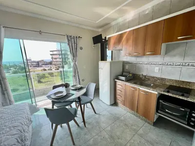 A cozinha ou kitchenette de Estúdio a 150 metros da Praia de Mariscal - V05