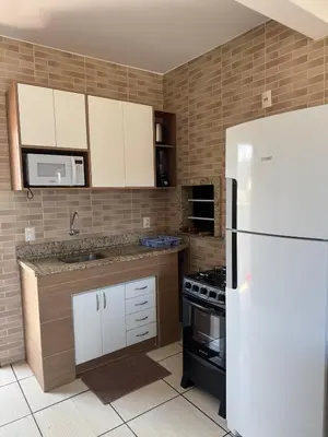 A cozinha ou kitchenette de Residencial Golfinho - Palmas, Apto 02