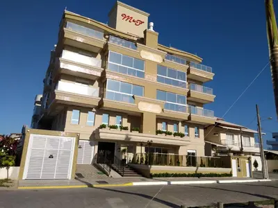O edifício onde o apartamento está situado
