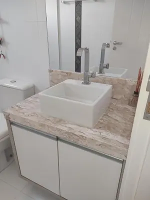 Uma casa de banho em Residencial Maristela
