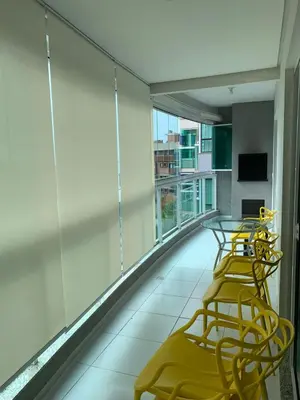 Uma televisão e/ou sistema de entretenimento em BORBOLETAS DO MAR