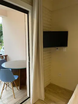 Uma televisão e/ou sistema de entretenimento em Recanto das Acacias