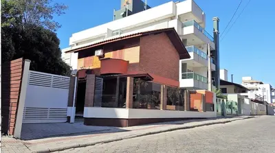 O edifício onde a casa de férias está situado