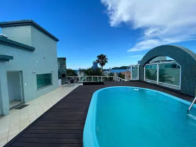 A piscina em ou perto de Vila Luna