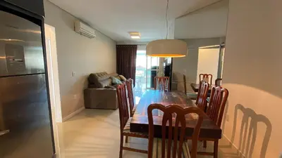 Uma área de estar em Res. Luana