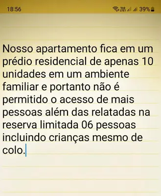A planta de Apartamento 2 dormitórios a 300 metros do mar na Meia Praia - Itapema-sc