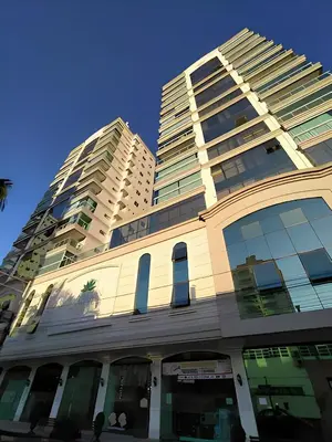 O edifício onde o apartamento está situado