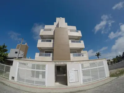 O edifício onde o apartamento está situado