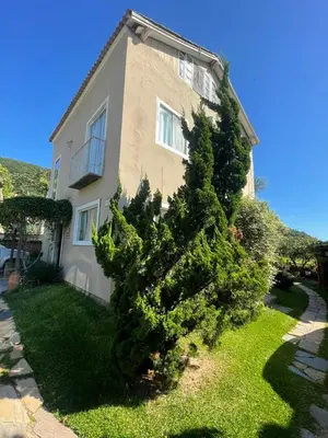 O edifício onde o apartamento está situado
