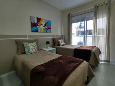 Uma cama ou camas num quarto em Mariscal, 03 dormitórios, 80m do mar, com piscina