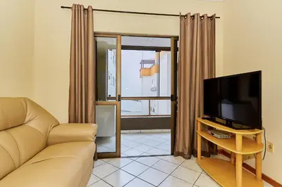 A planta de 945 - Apartamento Ed Estrela do Mar II - Centro Bombinhas - Garagem para 1 Carro