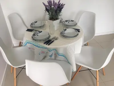 Uma área de estar em Linda casa frente mar- praia de Porto Belo