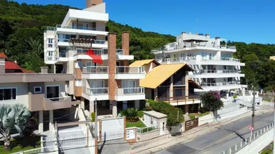 O edifício onde o apartamento está situado