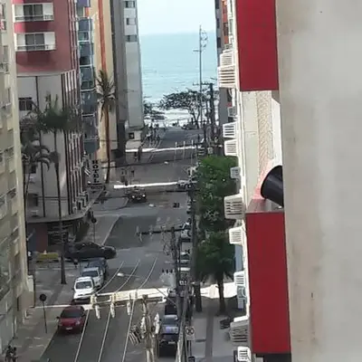Apartamento quadra mar reformado