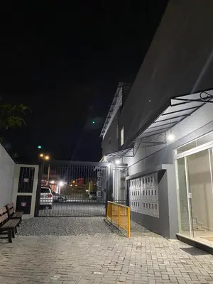 O edifício onde a casa de hóspedes está situado