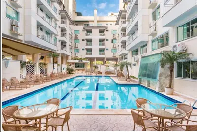 A piscina em ou perto de Bombinhas Summer Beach -Apartamento Particular
