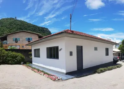 A planta de Casa com Pôr do Sol em Canto Grande - Casa Beira Mar Bombinhas