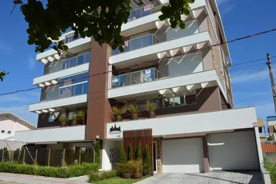 O edifício onde o apartamento está situado
