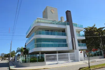 O edifício onde o apartamento está situado