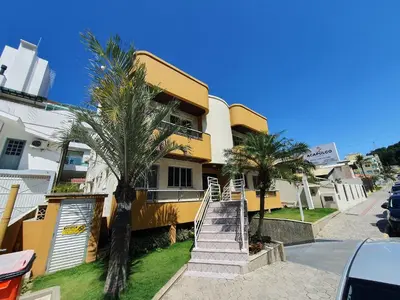 O edifício onde o apartamento está situado