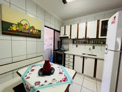 A planta de Apartamento 3Q - 310 - Meia Praia - Itapema - Verão 2026