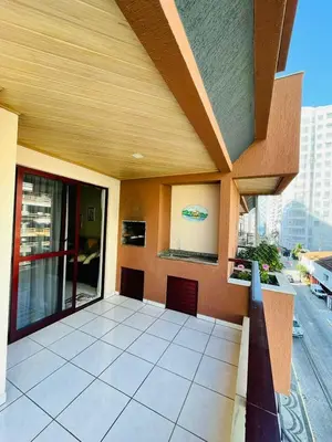 A planta de Apartamento 3Q - 310 - Meia Praia - Itapema - Verão 2026