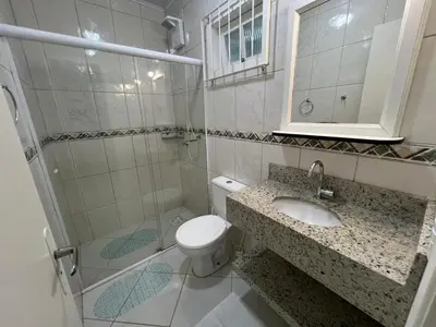 Uma casa de banho em Residencial Elsa Tarcila
